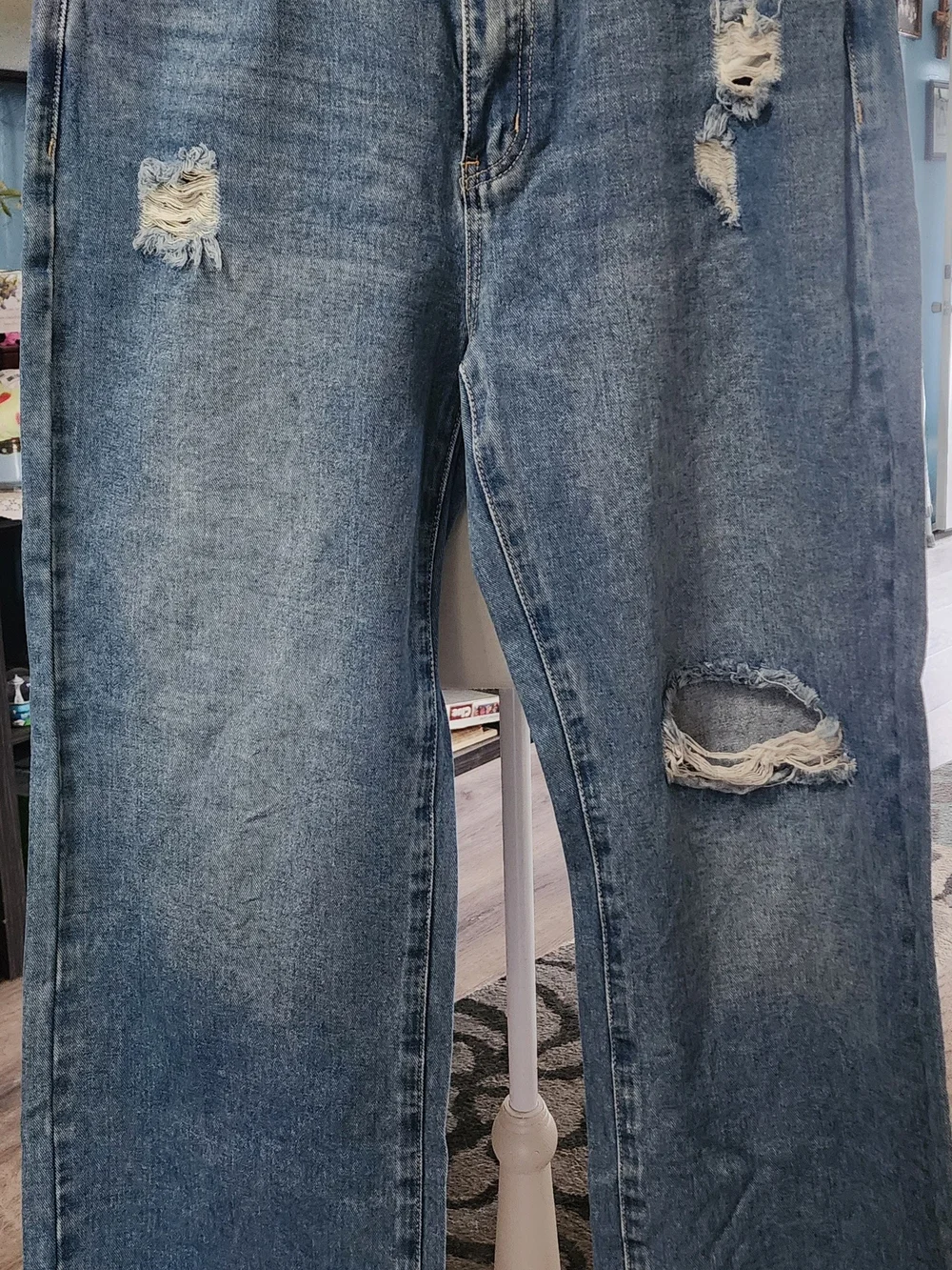 Women’s Straight Leg Distressed Jeans - Blue Sz LRG